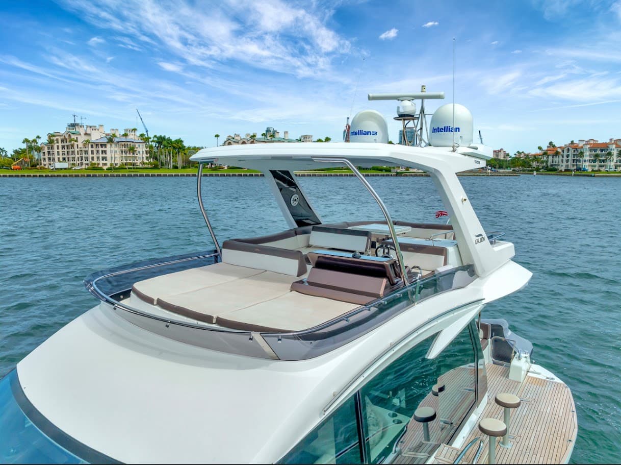 Galeon Fly 53’